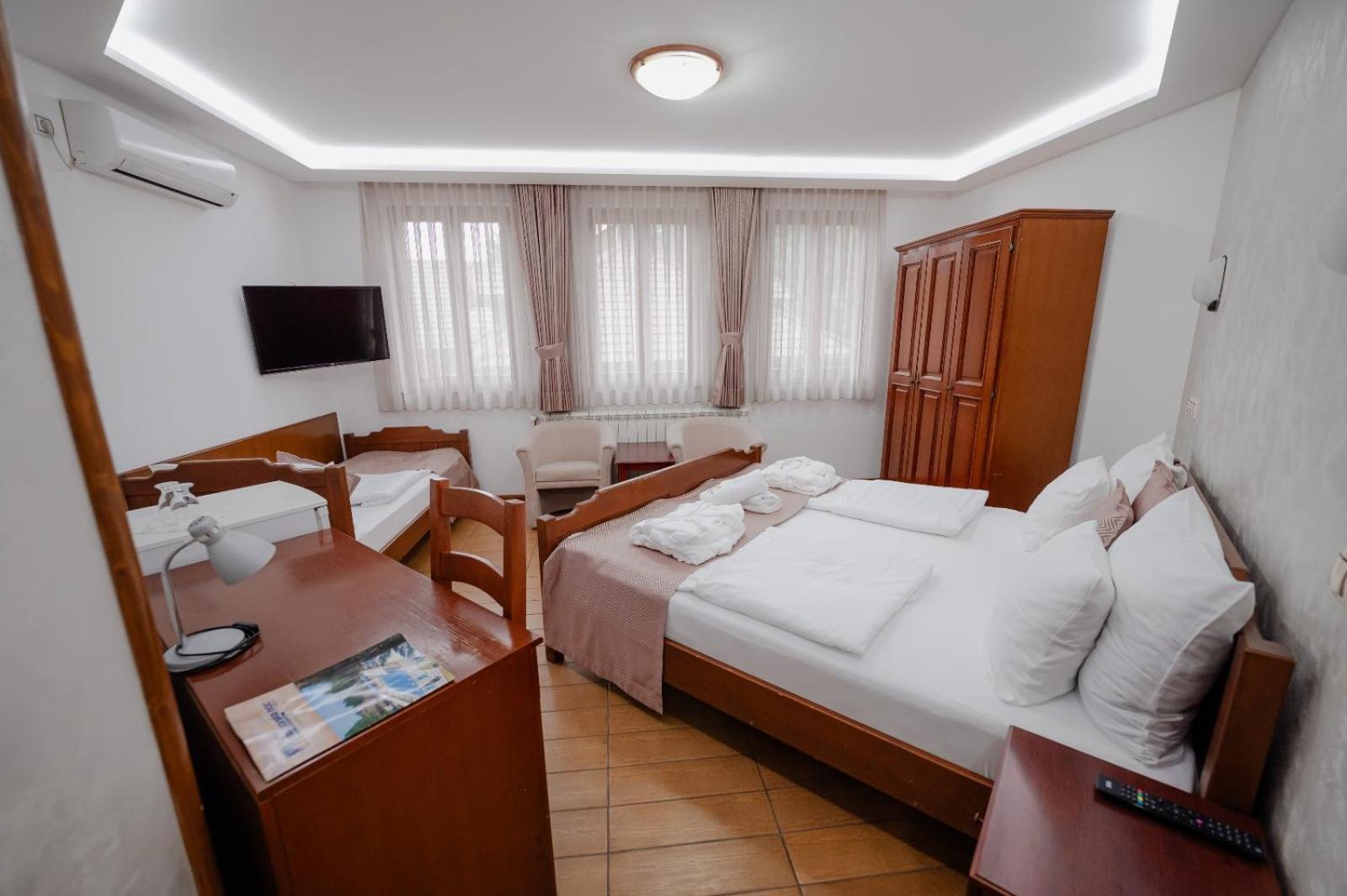 Hotel Zlatiborska Noc Ужице Экстерьер фото
